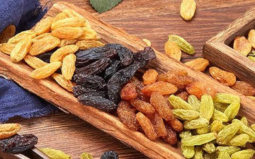 نكهة الزبيب عبر القارات: كيف تختار مع تمرات الزبيب المثالي لمائدتك؟