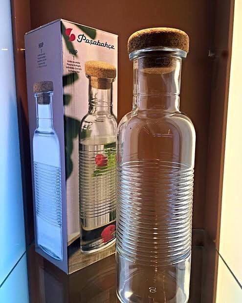 قارورة زجاجي دائرية