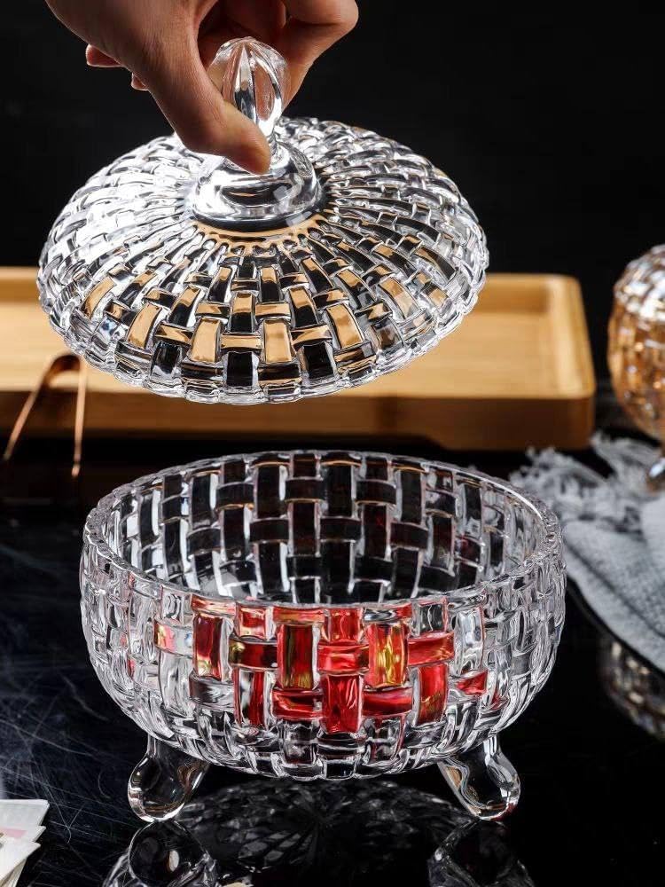 وعاء زجاجي كريستالي مع غطاء
